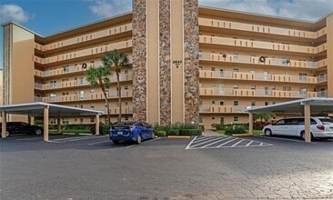 Building Photo - 3640 Ironwood Cir