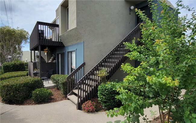 Foto del edificio - 6347 Rancho Mission Rd