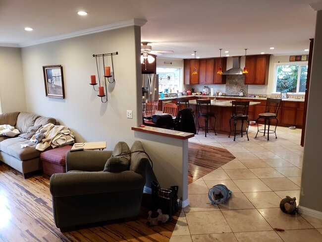 Building Photo - 849 Melrose Ct