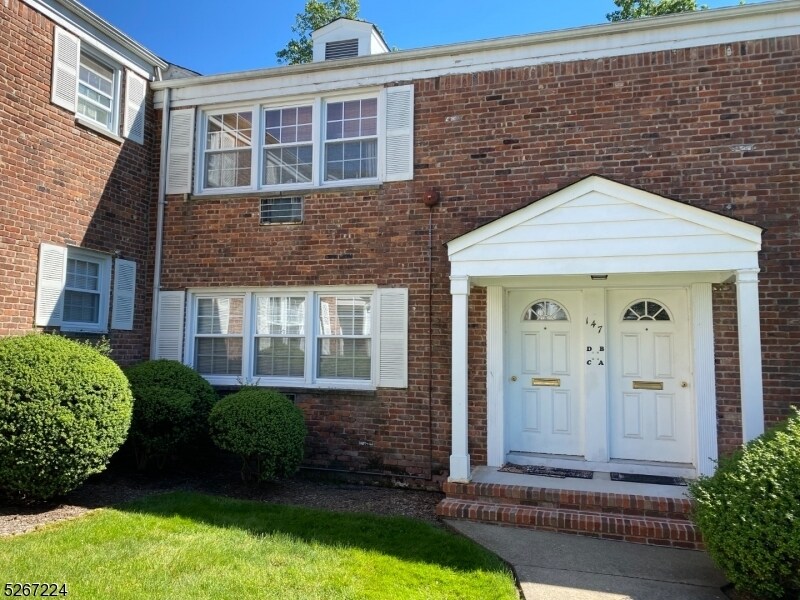 147 Ridge Rd Unit D, Cedar Grove, NJ 07009 Condo for Rent in Cedar