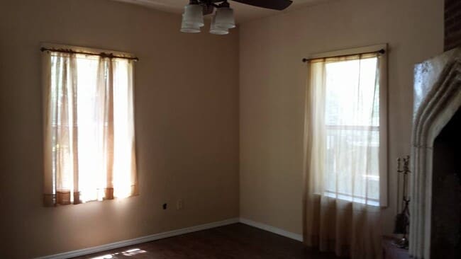 sala de estar - 109 Gravel St
