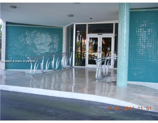 Foto del edificio - 5255 Collins Ave