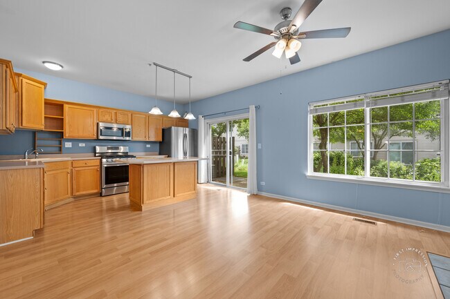 Building Photo - 2218 Rockefeller Dr