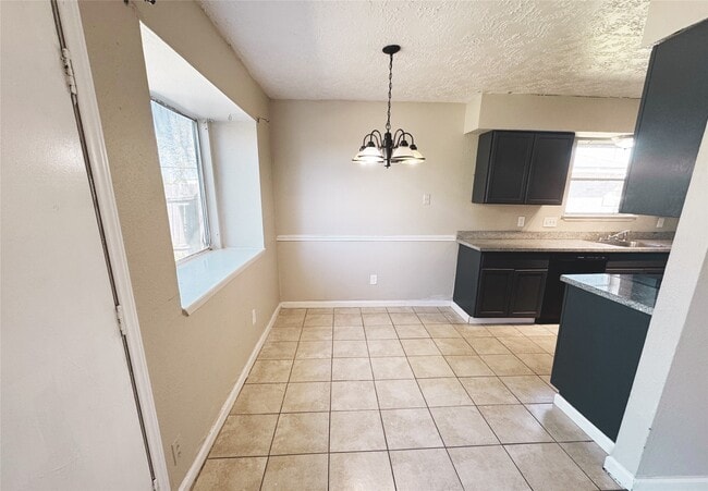 Foto del edificio - 15822 Baybriar Dr