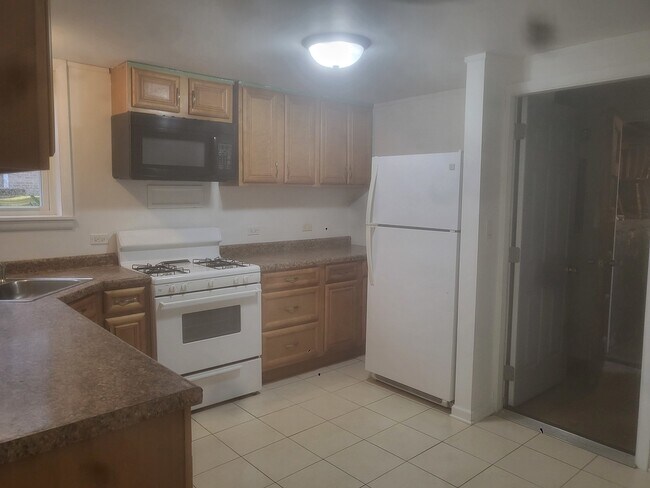 Foto del edificio - 8265 W Lawrence Ave