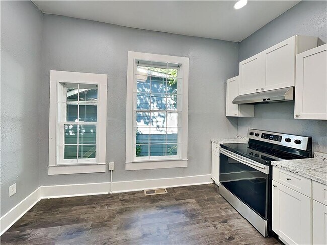 Foto del edificio - 735 Dill Ave SW