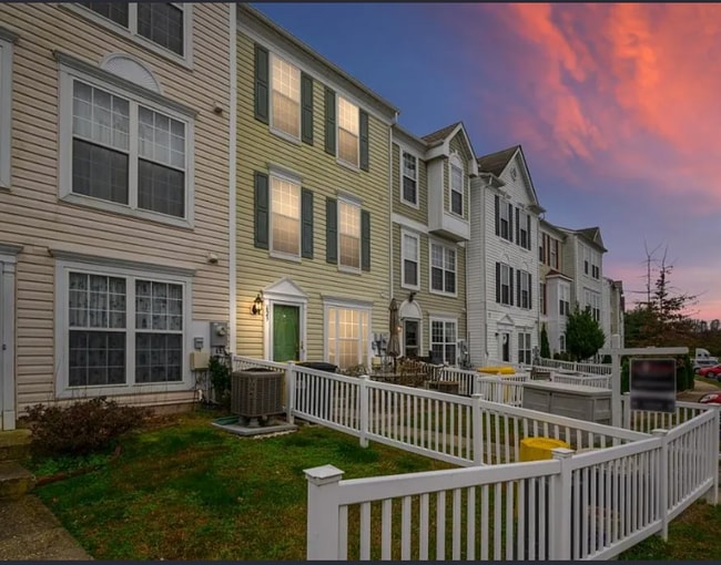 Photo - 667 Sprite Way Townhome