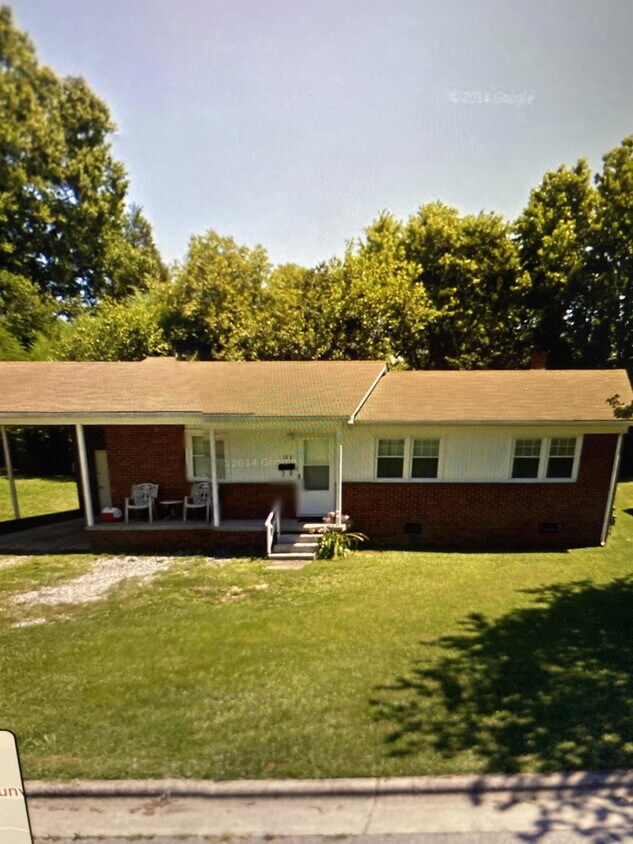 Primary Photo - 122 Sunview Ave