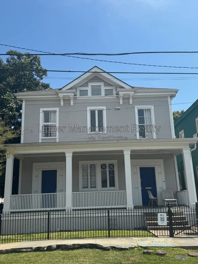 Building Photo - 7214 Oak St