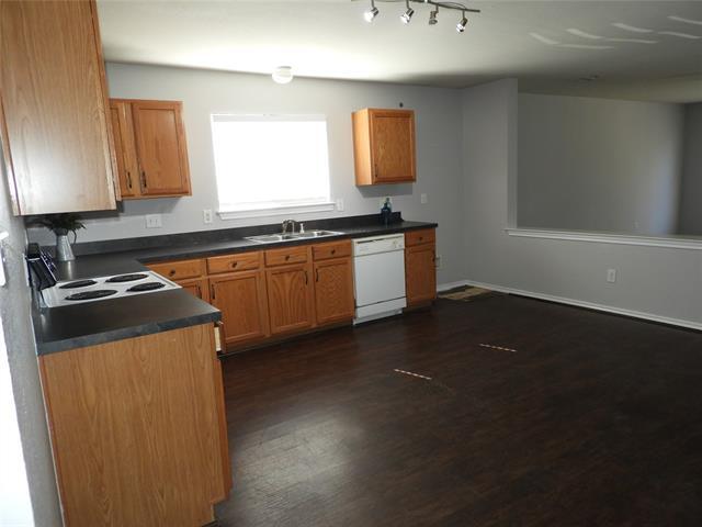 Building Photo - 2601 Hidden Valley Dr