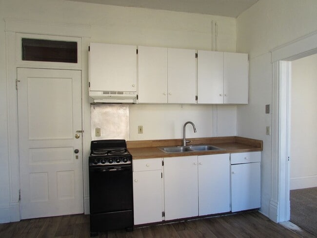 Foto del edificio - 318 Victor Ave