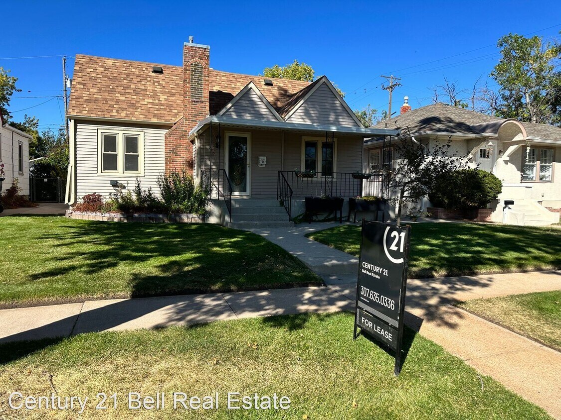 Primary Photo - 2 br, 2 bath House - 118 E 3rd Ave