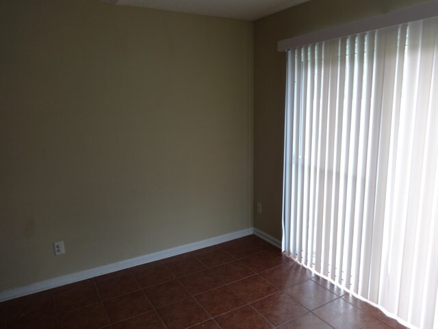 Foto del edificio - 7340 Hawks Point Ct