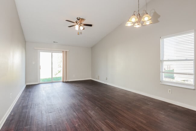 Building Photo - 3138 Salamonie Dr