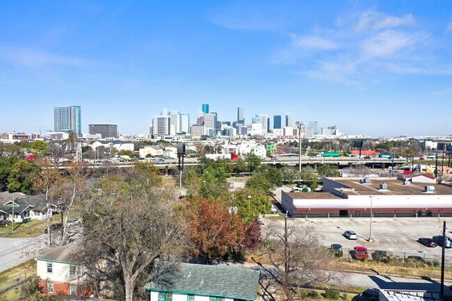 Foto del edificio - 1613 Wheeler Ave