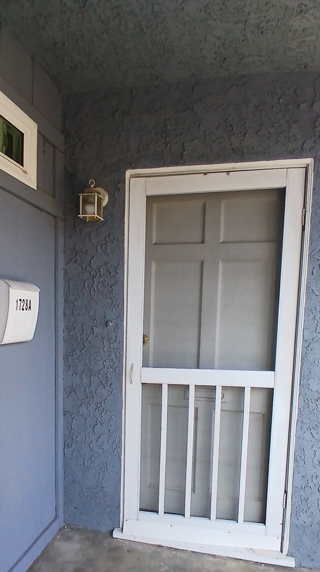Front door - 1728 N Hollywood Way