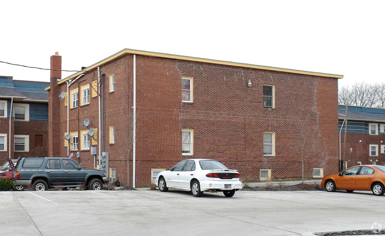 Building Photo - Balsam Apartments