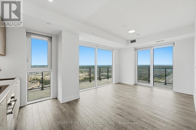 Building Photo - 15 Skyridge Dr