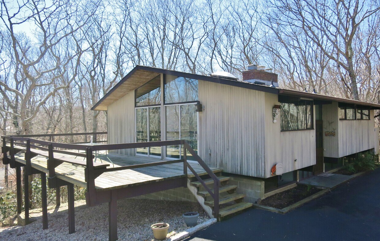 18 Dogwood St, Montauk, NY 11954 House for Rent in Montauk, NY