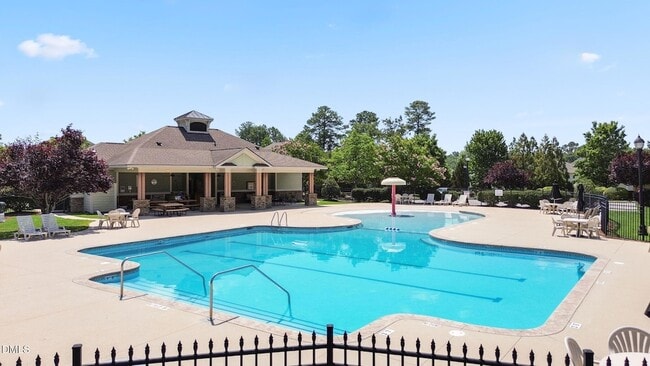 Building Photo - 855 Ember Dr