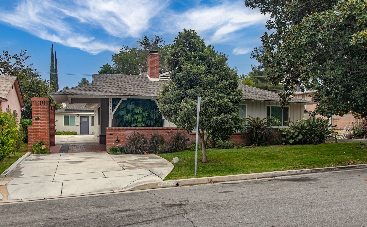 Foto principal - 11167 Richmont Rd