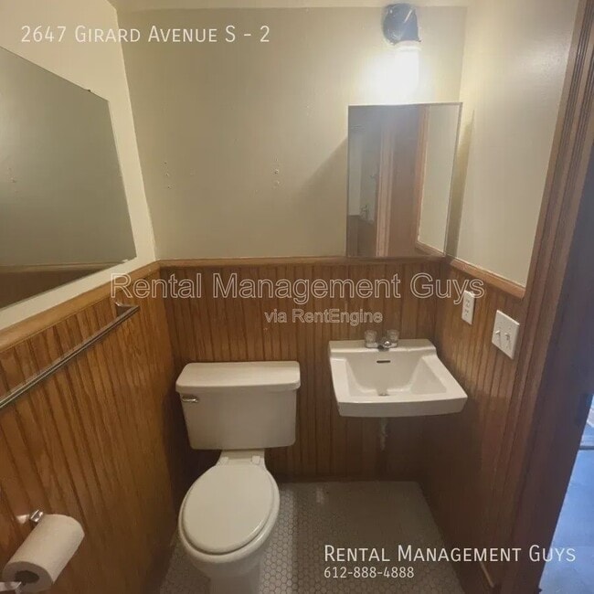Foto del edificio - 2647 Girard Ave S