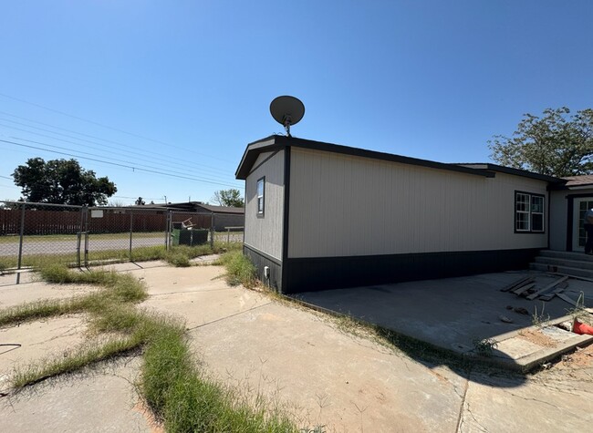 Foto del edificio - 2500 N Stockton Ave