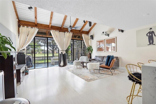 Foto del edificio - 1281 W Fairway Rd