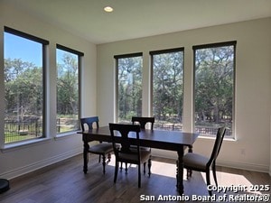 Building Photo - 161 Maravillas