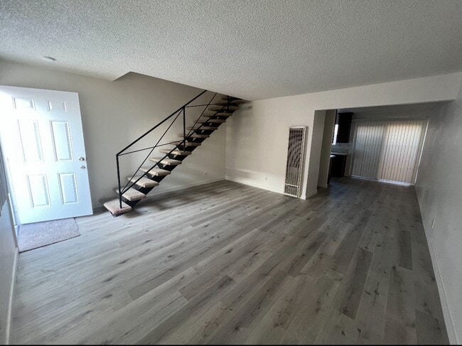 Photo - 1104 W 39th Pl Townhome