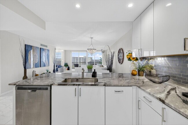 Foto del edificio - 3091 N Course Dr