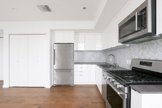 Building Photo - 12770 Caswell Ave