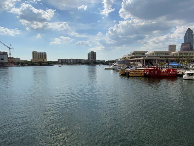 Foto del edificio - 700 S Harbour Island Blvd