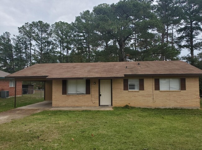 Building Photo - 106 Ivy St