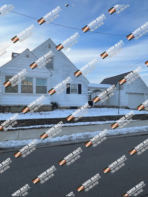 Building Photo - 700 W South St