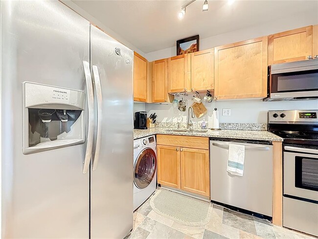 Foto del edificio - 3893 Pompano Dr SE