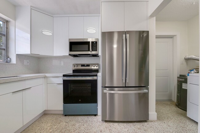 Foto del edificio - 3334 SW 24th St