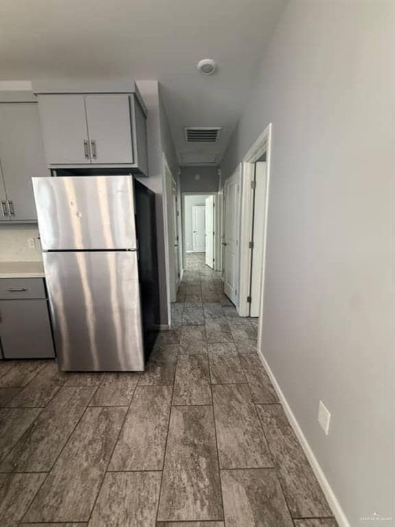 Building Photo - 9 S Colt Ln