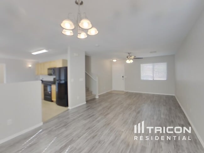 Building Photo - 30603 N Desert Star Dr