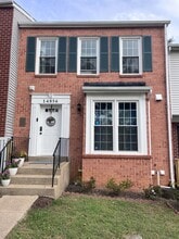 Building Photo - 14856 Swallow Ct