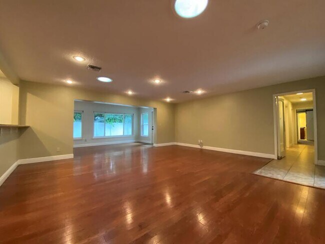 Foto del edificio - 205 S Woodland St