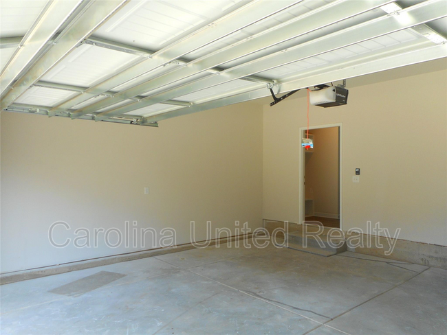 Building Photo - 843 Windage Wy