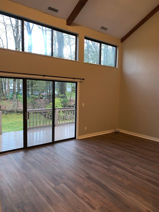 Foto del edificio - 40 Farmington Chase Crescent