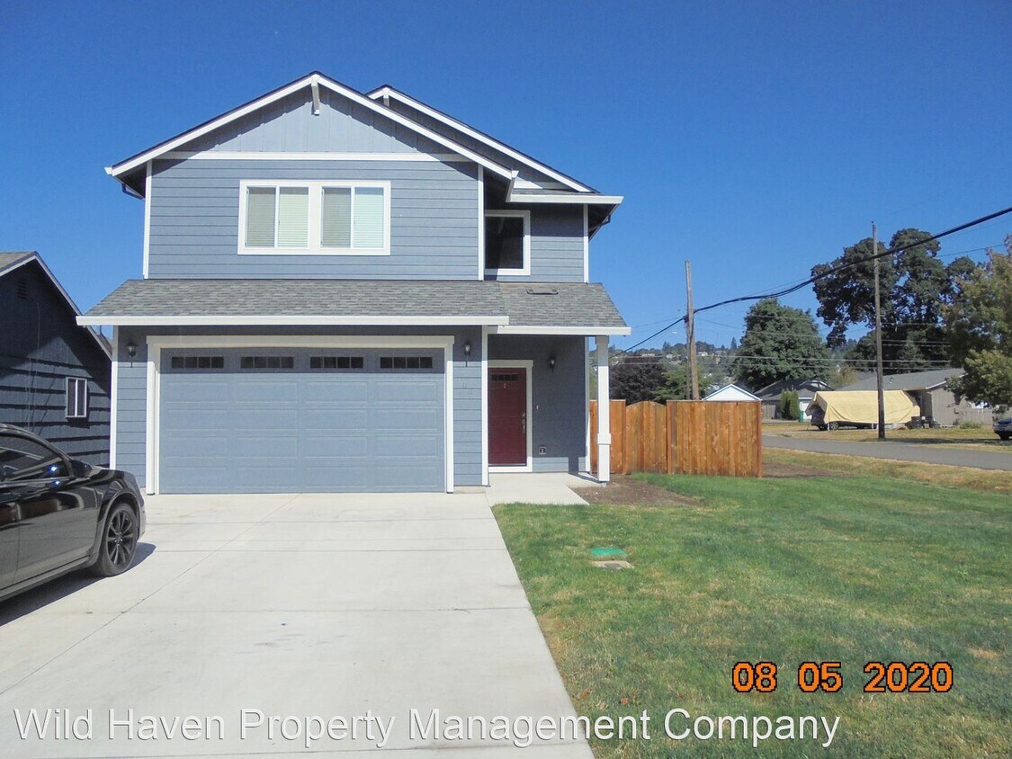 Foto principal - 3 br, 2.5 bath House - 1002 SE Elm Street