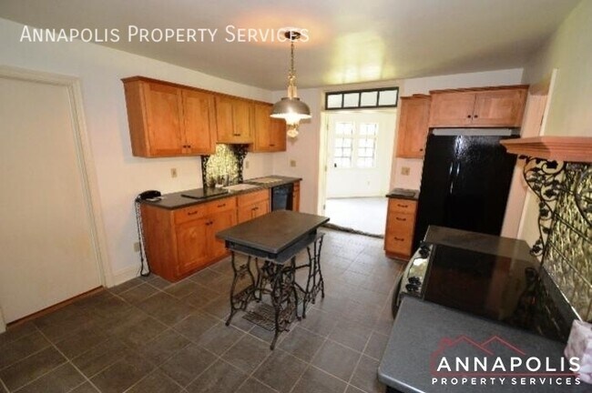 Foto del edificio - 208 Avondale Cir