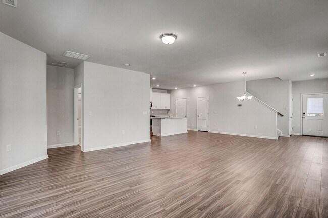 Building Photo - 205 Wilbur Lake Dr