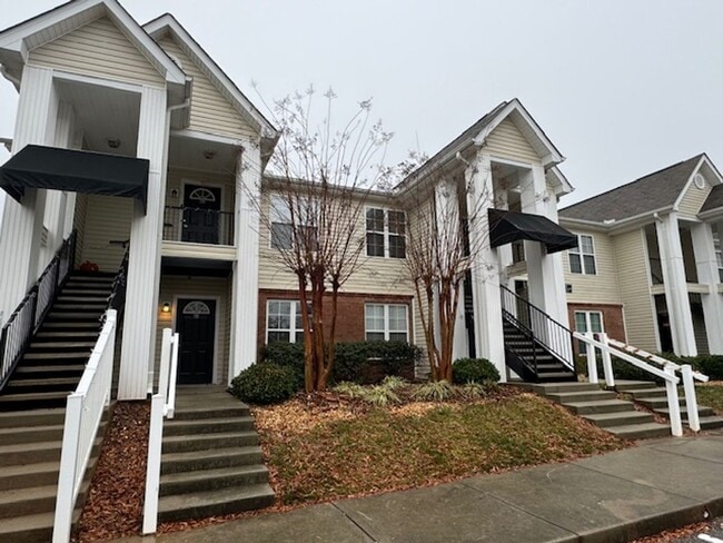 Photo - Available NOW! Apartment