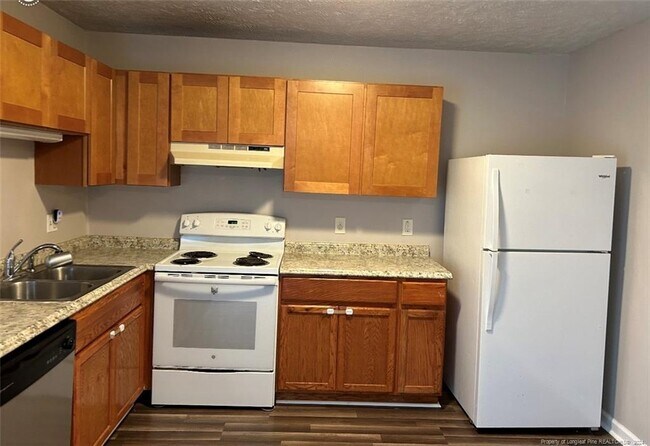 Building Photo - 5754 Aftonshire Dr