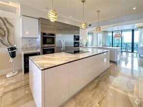Building Photo - 7391 Island Estates Dr