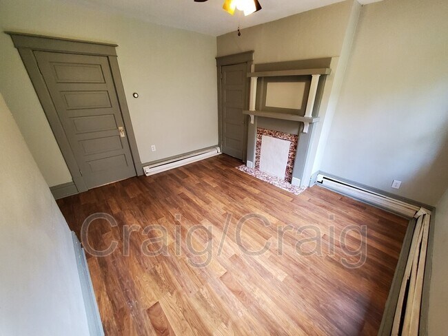 Building Photo - 39 Kenmore Ave